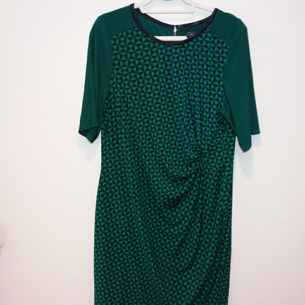 Just Taylor woman Green Navy Blue Triangle Casual